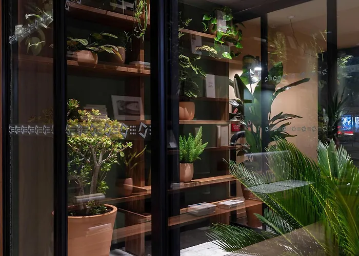 Hotel Les Artistes Parigi